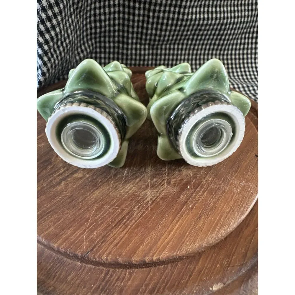 Grassland Roads Christmas Tree Salt & Pepper Shaker’s W/stand Ceramic Holiday